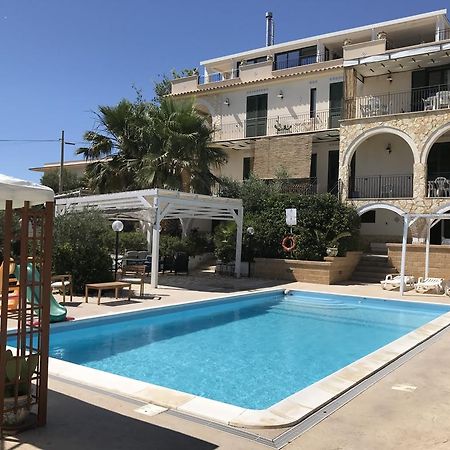 Villa Ceni - Appartamenti Con Camere, Cucina, Wc E Terrazza Sul Mare In Villa Con Piscina, Giardino E Parcheggio Маринелла Экстерьер фото