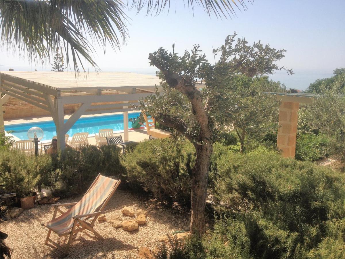 Villa Ceni - Appartamenti Con Camere, Cucina, Wc E Terrazza Sul Mare In Villa Con Piscina, Giardino E Parcheggio Маринелла Экстерьер фото