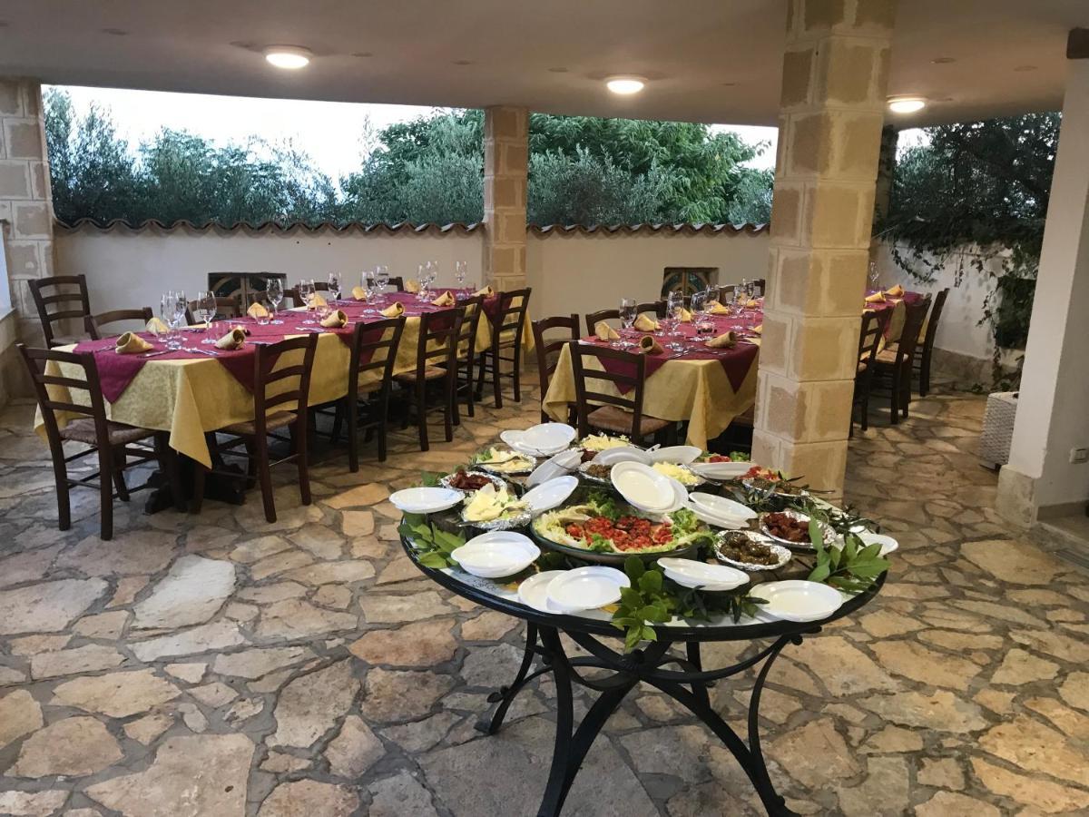 Villa Ceni - Appartamenti Con Camere, Cucina, Wc E Terrazza Sul Mare In Villa Con Piscina, Giardino E Parcheggio Маринелла Экстерьер фото