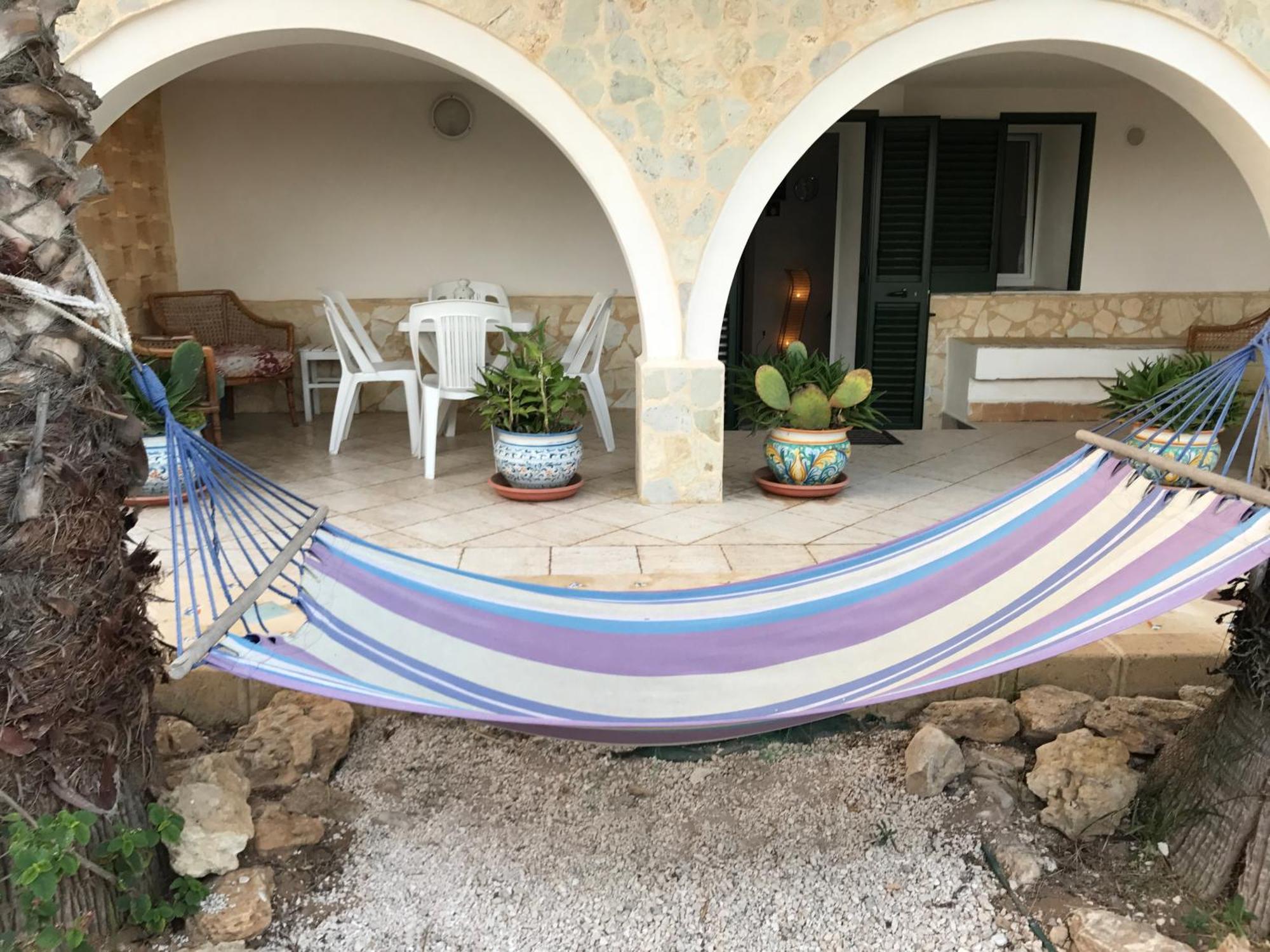Villa Ceni - Appartamenti Con Camere, Cucina, Wc E Terrazza Sul Mare In Villa Con Piscina, Giardino E Parcheggio Маринелла Экстерьер фото