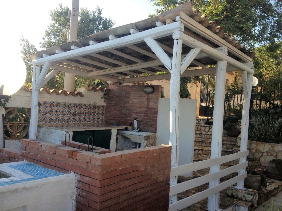 Villa Ceni - Appartamenti Con Camere, Cucina, Wc E Terrazza Sul Mare In Villa Con Piscina, Giardino E Parcheggio Маринелла Экстерьер фото
