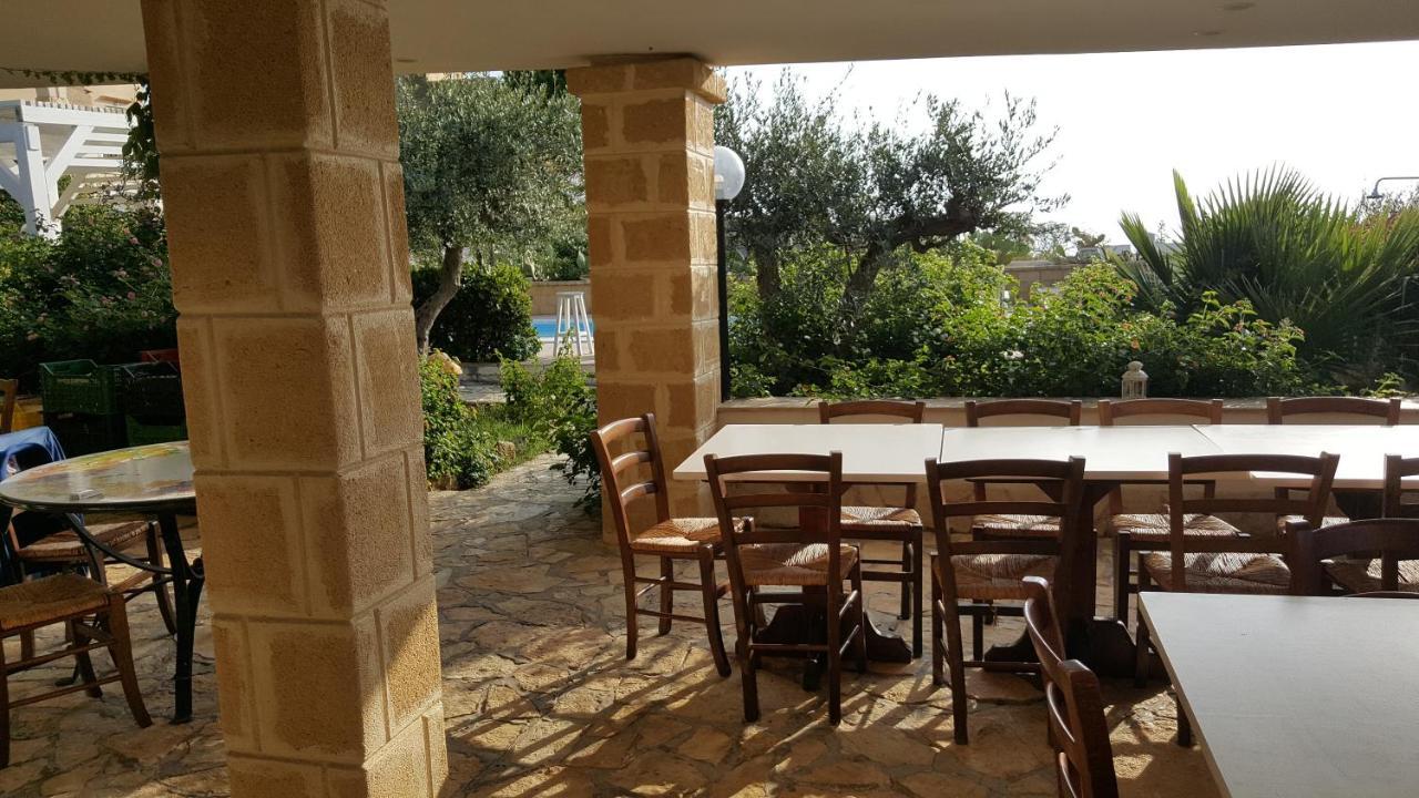 Villa Ceni - Appartamenti Con Camere, Cucina, Wc E Terrazza Sul Mare In Villa Con Piscina, Giardino E Parcheggio Маринелла Экстерьер фото